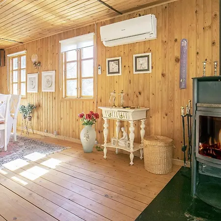 4 Person In Hals-by Traum * Халс